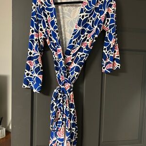 Iconic vintage Diane von Fürstenberg (DVF) wrap dress. Mint condition. Size 14